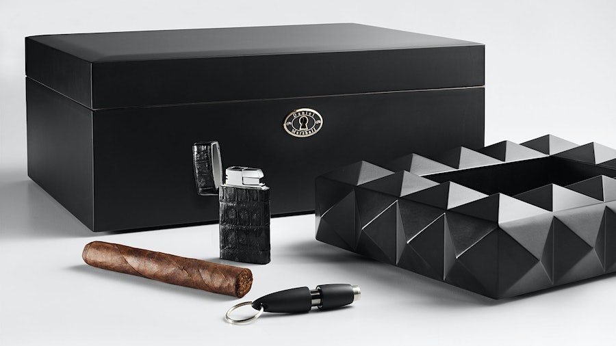 Class Both Matters In Cigar And Their Accessories